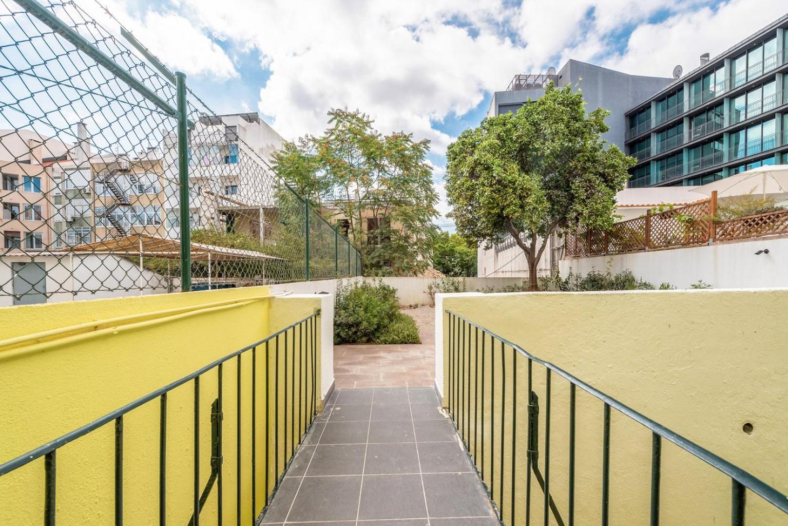 Guestready - Saldanha Building Garden Apartment Lisbon Luaran gambar