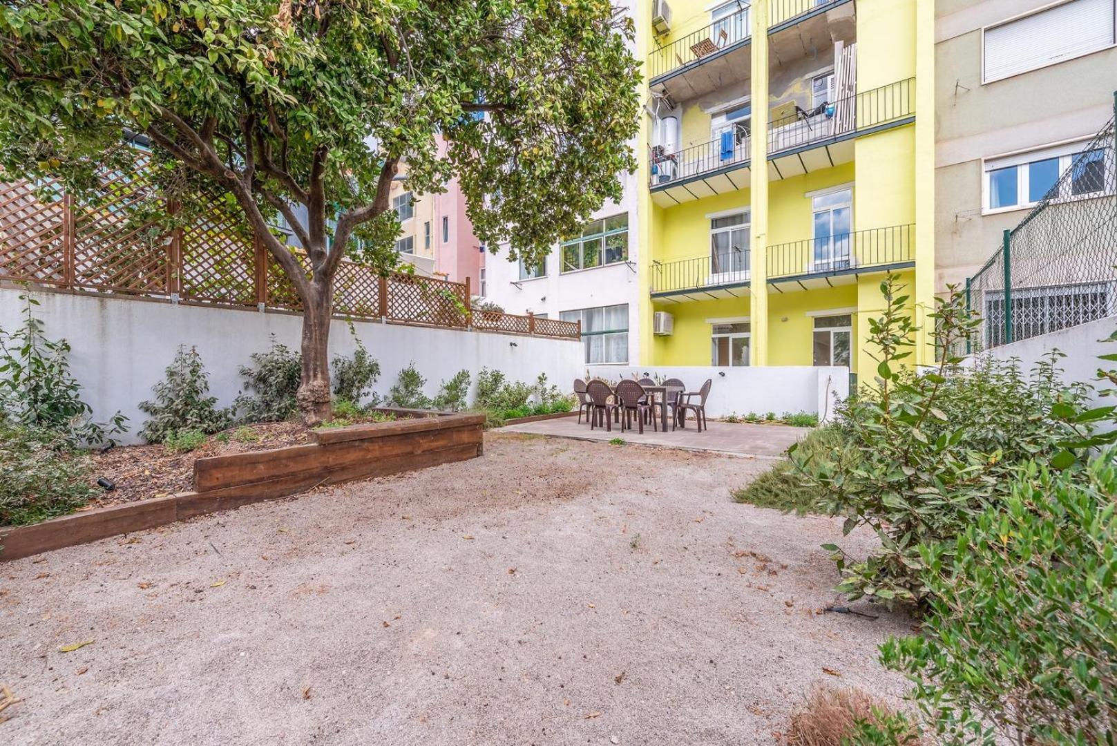 Guestready - Saldanha Building Garden Apartment Lisbon Luaran gambar